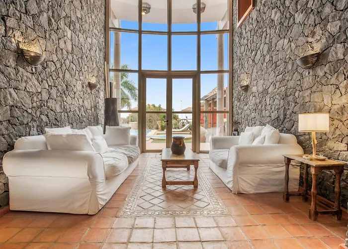 Karat Kanaria Holiday home *