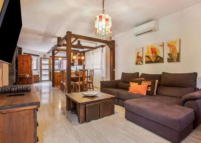 Karat Kanaria Tatil Evi