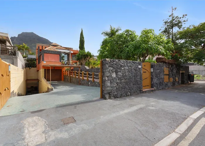 Karat Kanaria Tatil Evi